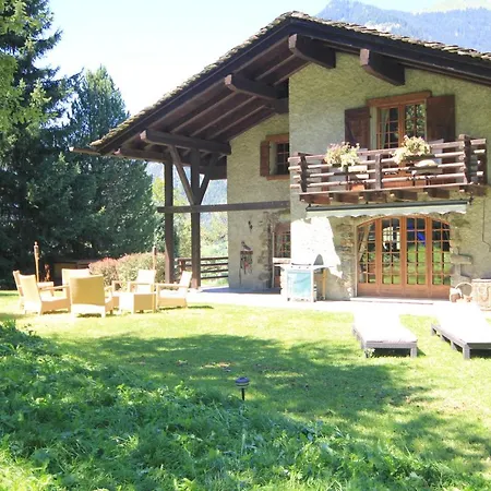 Falcon - Luxury Swiss Retreat With Hot-tub *