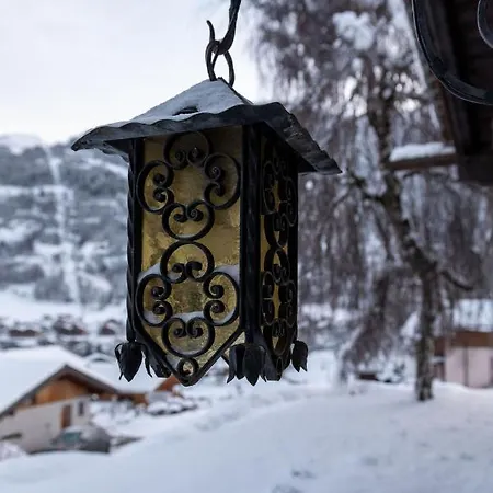 Chalet Falcon - Luxury Swiss Retreat With Hot-tub *