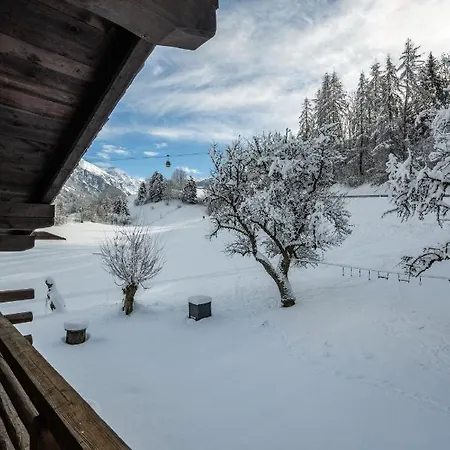 Falcon - Luxury Swiss Retreat With Hot-tub