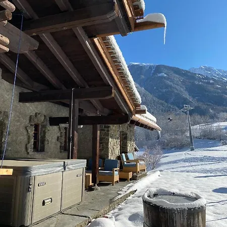 Falcon - Luxury Swiss Retreat With Hot-tub 샬레 Bagnes