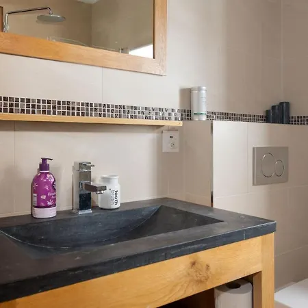 샬레 Falcon - Luxury Swiss Retreat With Hot-tub *